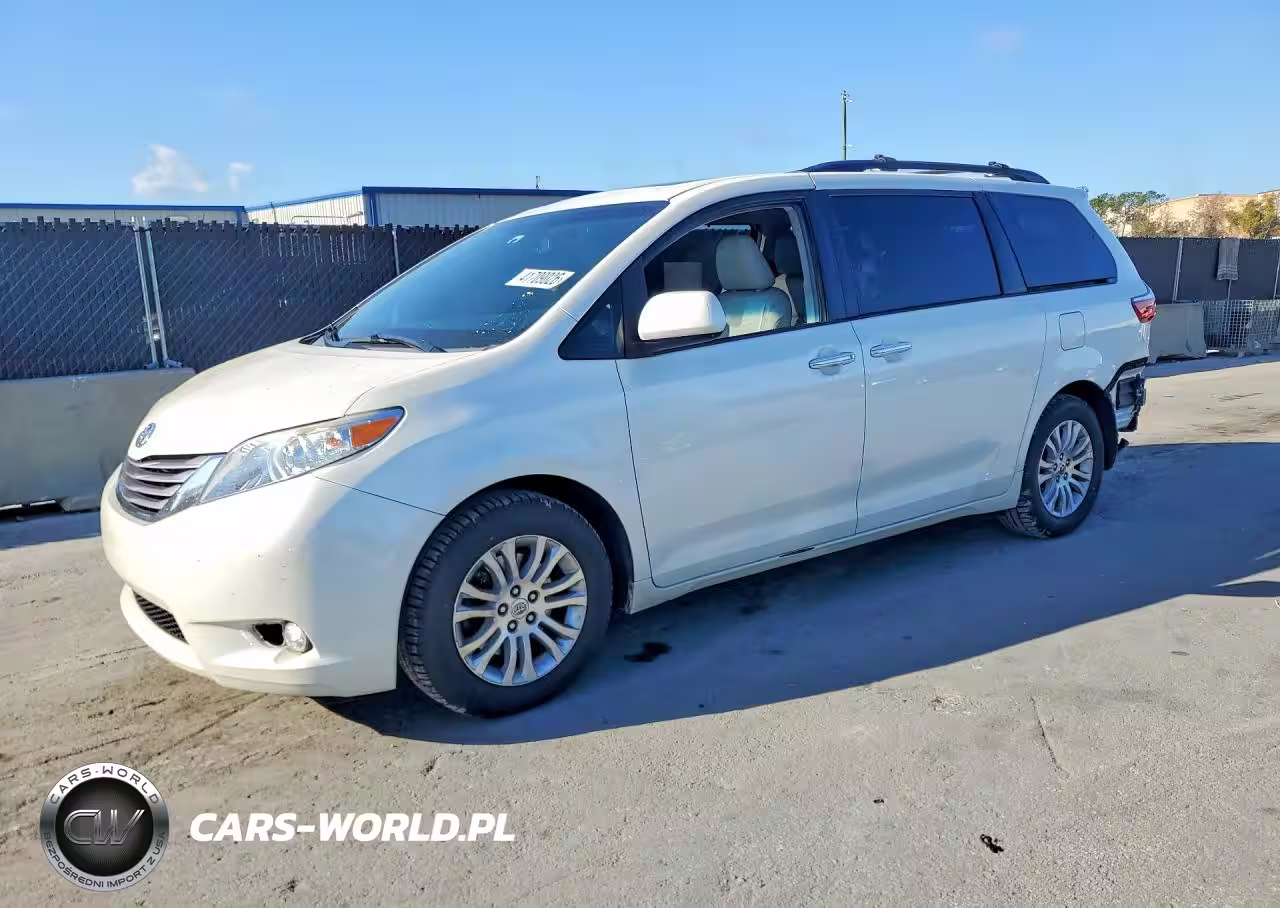2017 Toyota Sienna Xle 8-Passenger