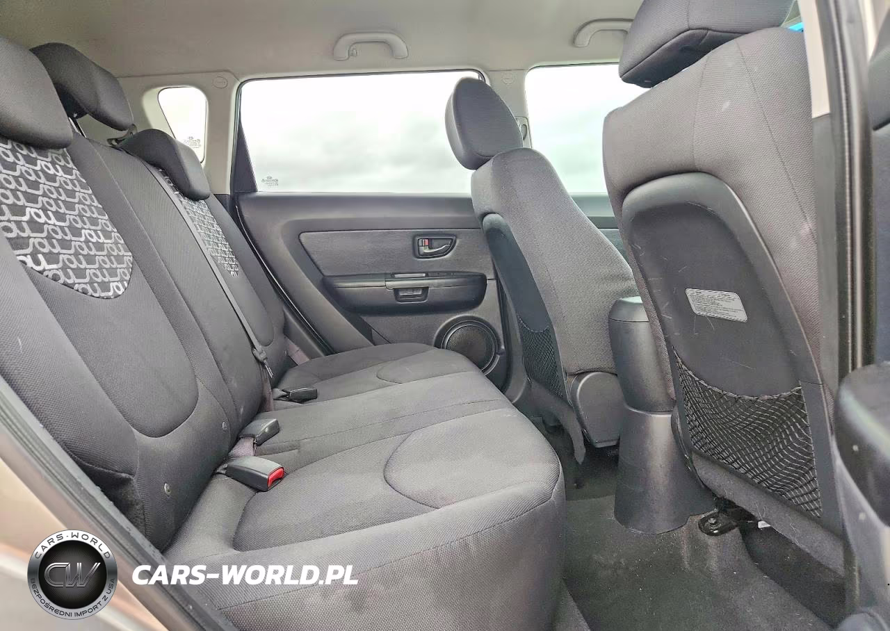 2010 Kia Soul + VIN:KNDJT2A2XA7125474 - 10