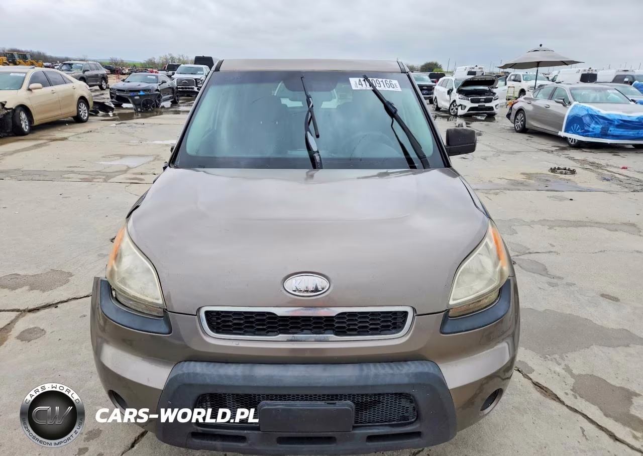 2010 Kia Soul + VIN:KNDJT2A2XA7125474 - 5