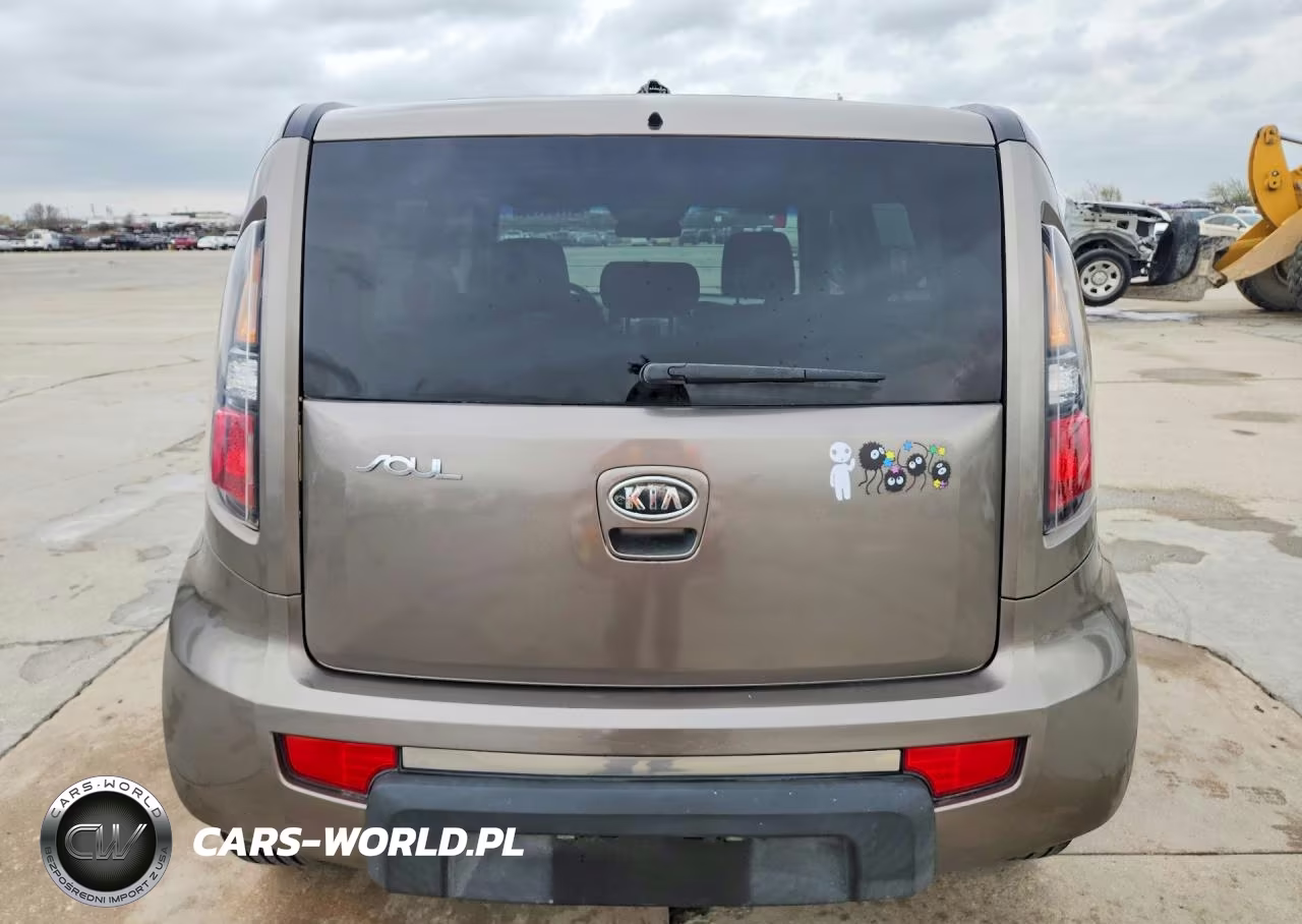 2010 Kia Soul + VIN:KNDJT2A2XA7125474 - 6