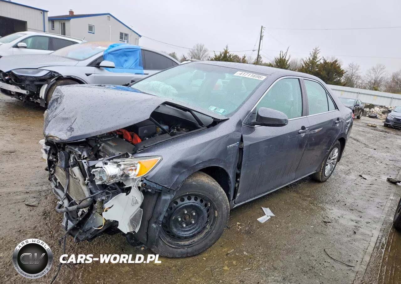 2013 Toyota Camry Hybrid Le