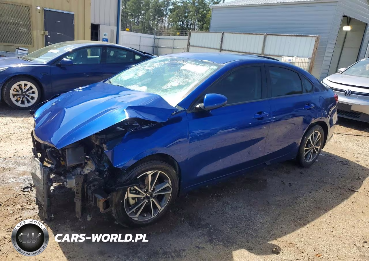 2023 Kia Forte Lxs