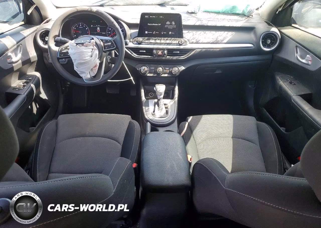2023 Kia Forte Lxs VIN:3KPF24AD2PE507691 - 8