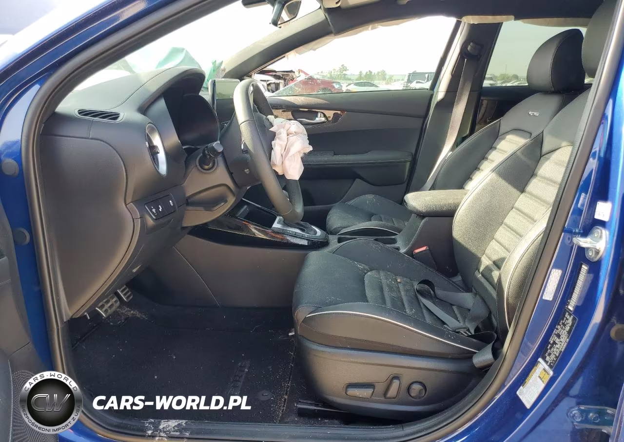 2024 Kia Forte Gt Line VIN:3KPF54AD9RE832011 - 7