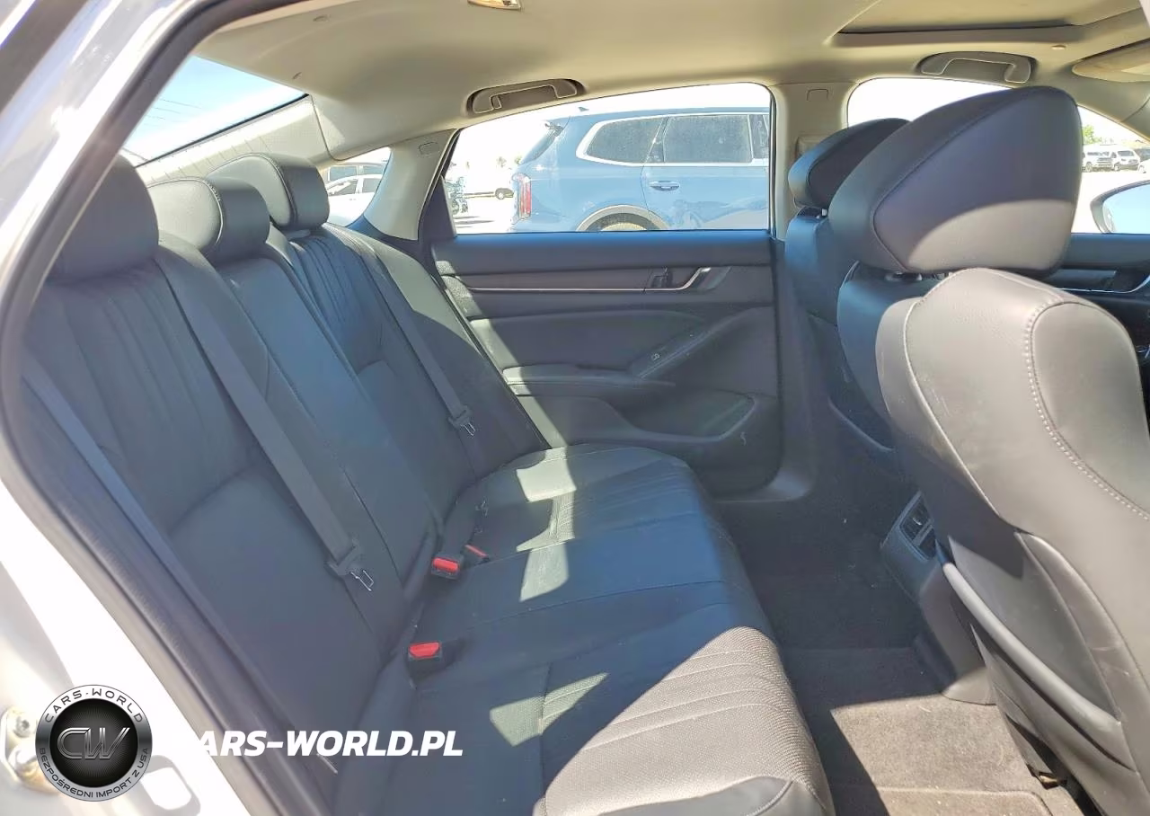 2018 Honda Accord Touring VIN:1HGCV1F97JA065239 - 10