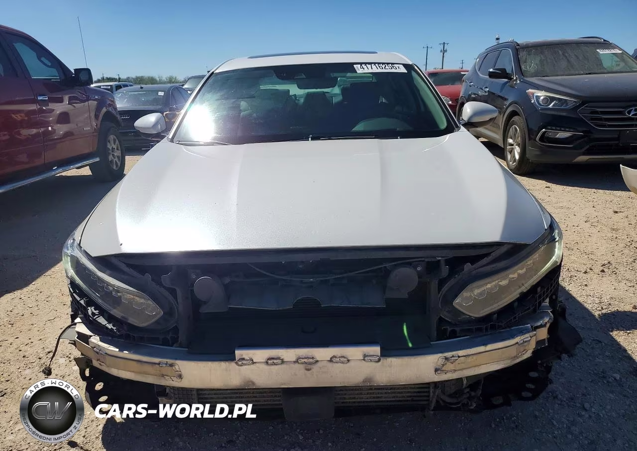2018 Honda Accord Touring VIN:1HGCV1F97JA065239 - 5