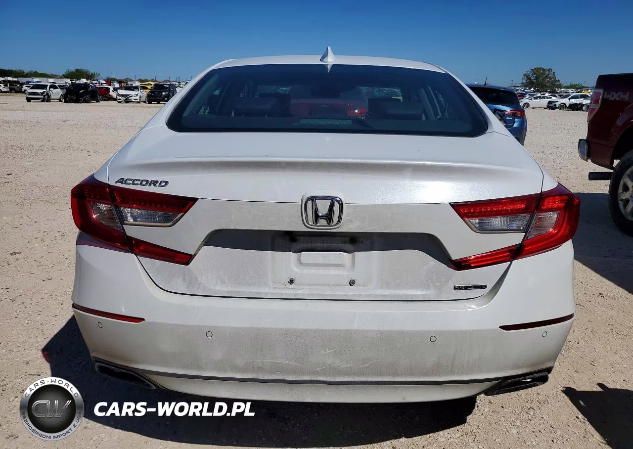 2018 Honda Accord Touring VIN:1HGCV1F97JA065239 - 6