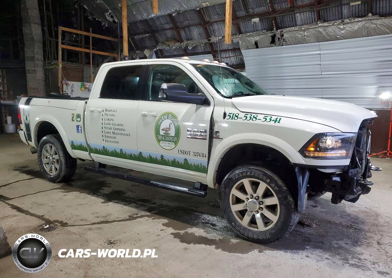 2018 Ram 3500 Laramie VIN:3C63R3EL0JG408381 - 4