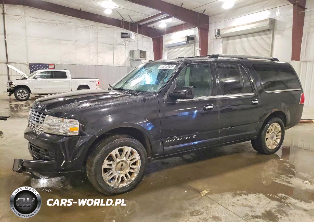 2013 Lincoln Navigator L