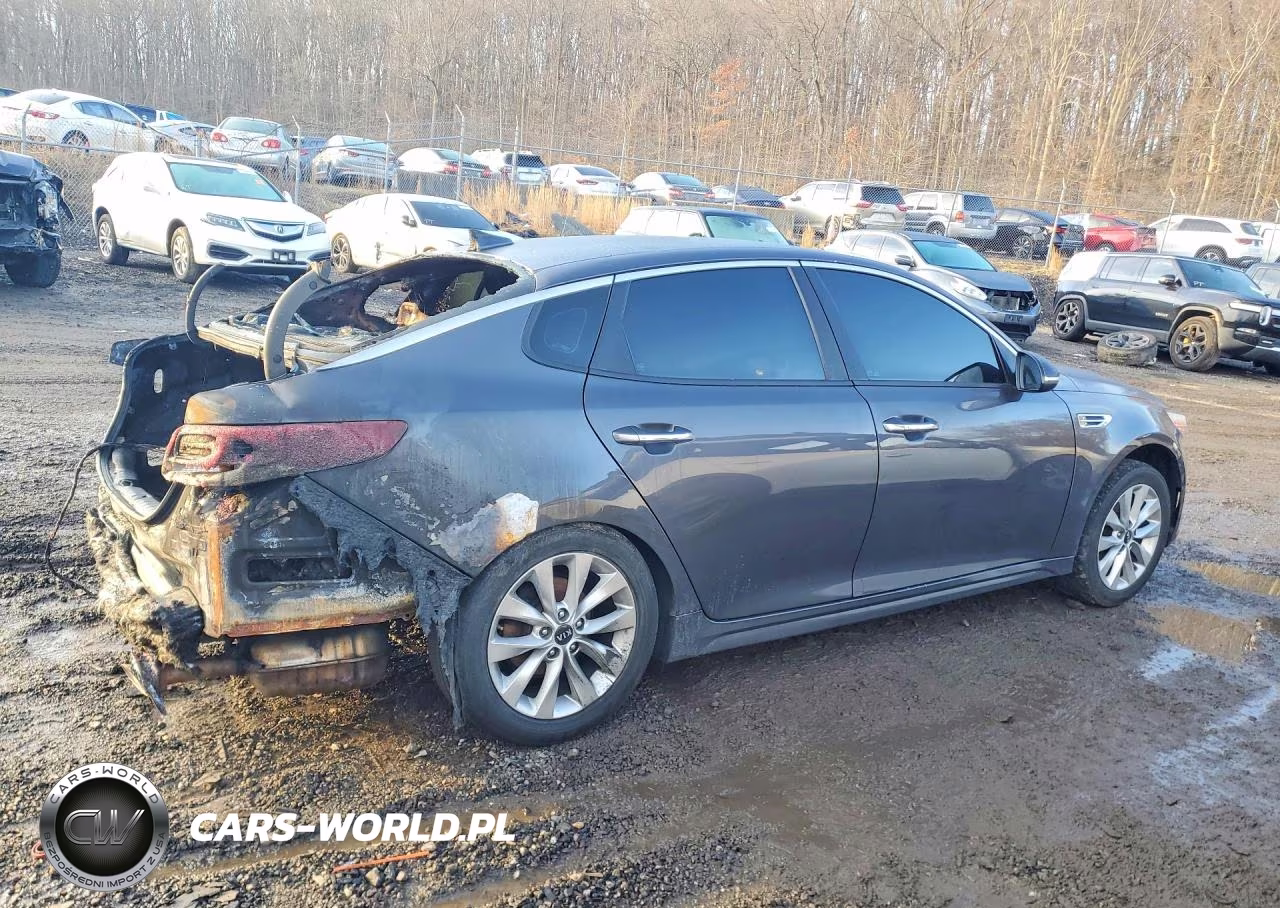 2017 Kia Optima Lx VIN:5XXGT4L32HG122582 - 3