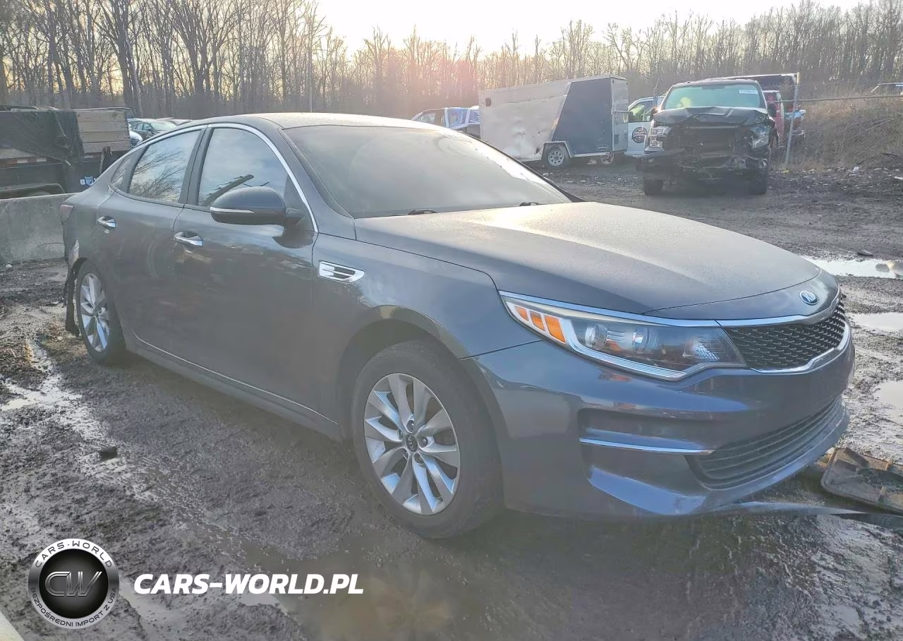2017 Kia Optima Lx VIN:5XXGT4L32HG122582 - 4