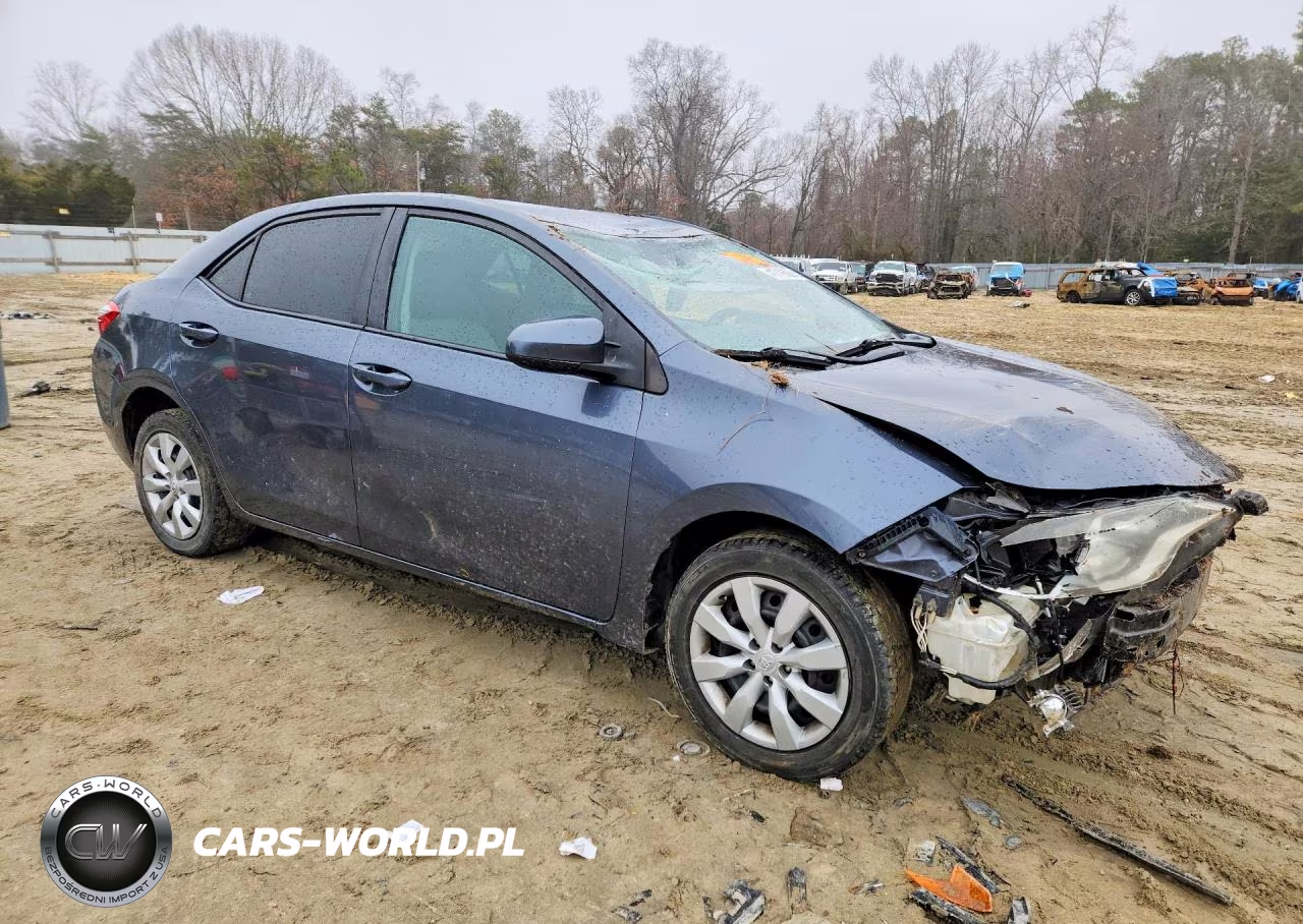 2015 Toyota Corolla Le VIN:5YFBURHE2FP206209 - 4