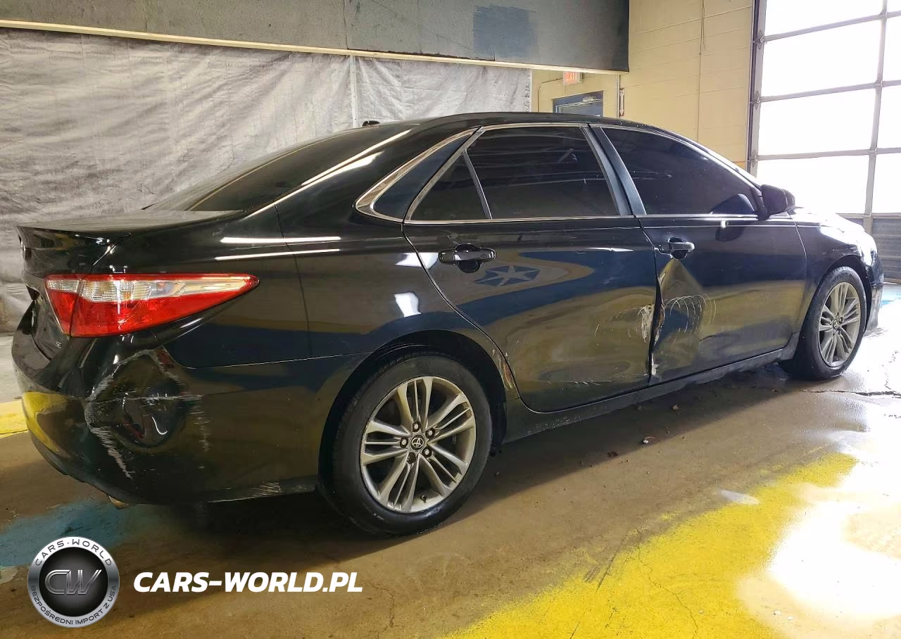 2015 Toyota Camry Se VIN:4T1BF1FK5FU494245 - 3