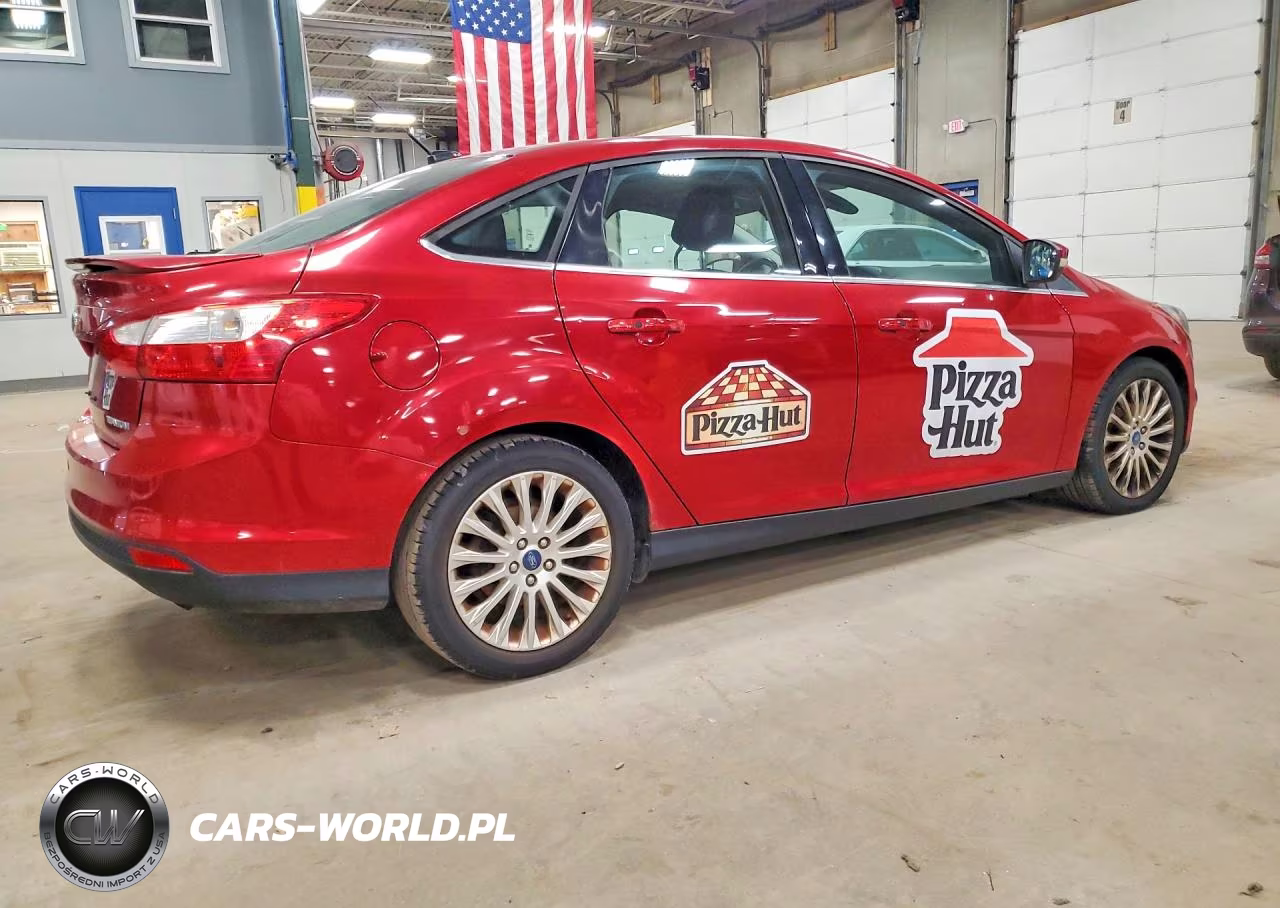 2012 Ford Focus Titanium VIN:1FAHP3J21CL145430 - 3
