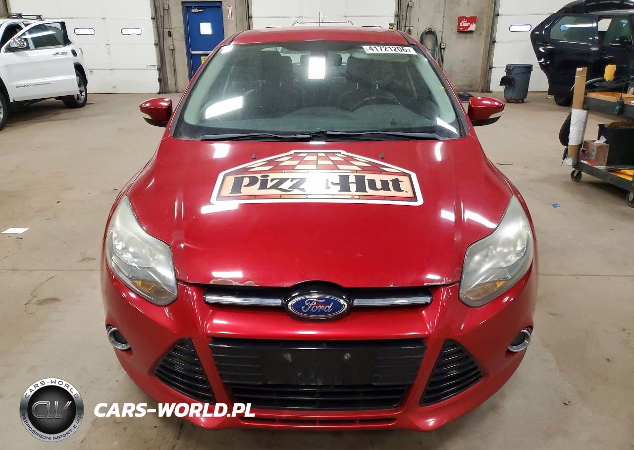 2012 Ford Focus Titanium VIN:1FAHP3J21CL145430 - 5