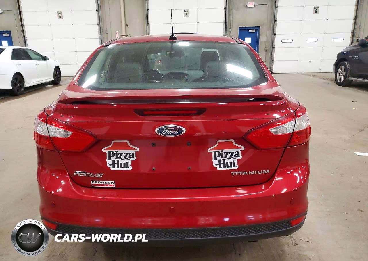 2012 Ford Focus Titanium VIN:1FAHP3J21CL145430 - 6