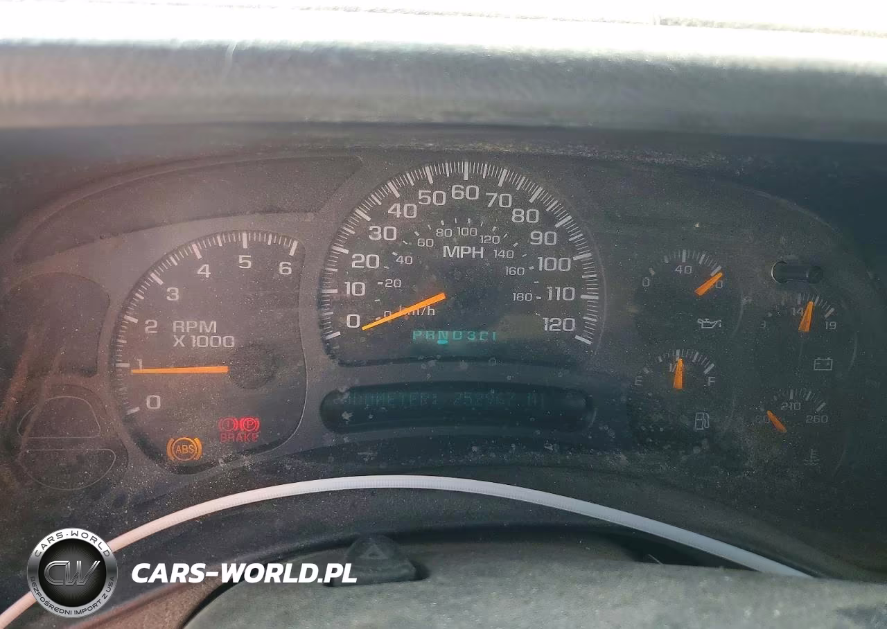 2004 Chevrolet Silverado C1500 VIN:2GCEC19T841243436 - 9