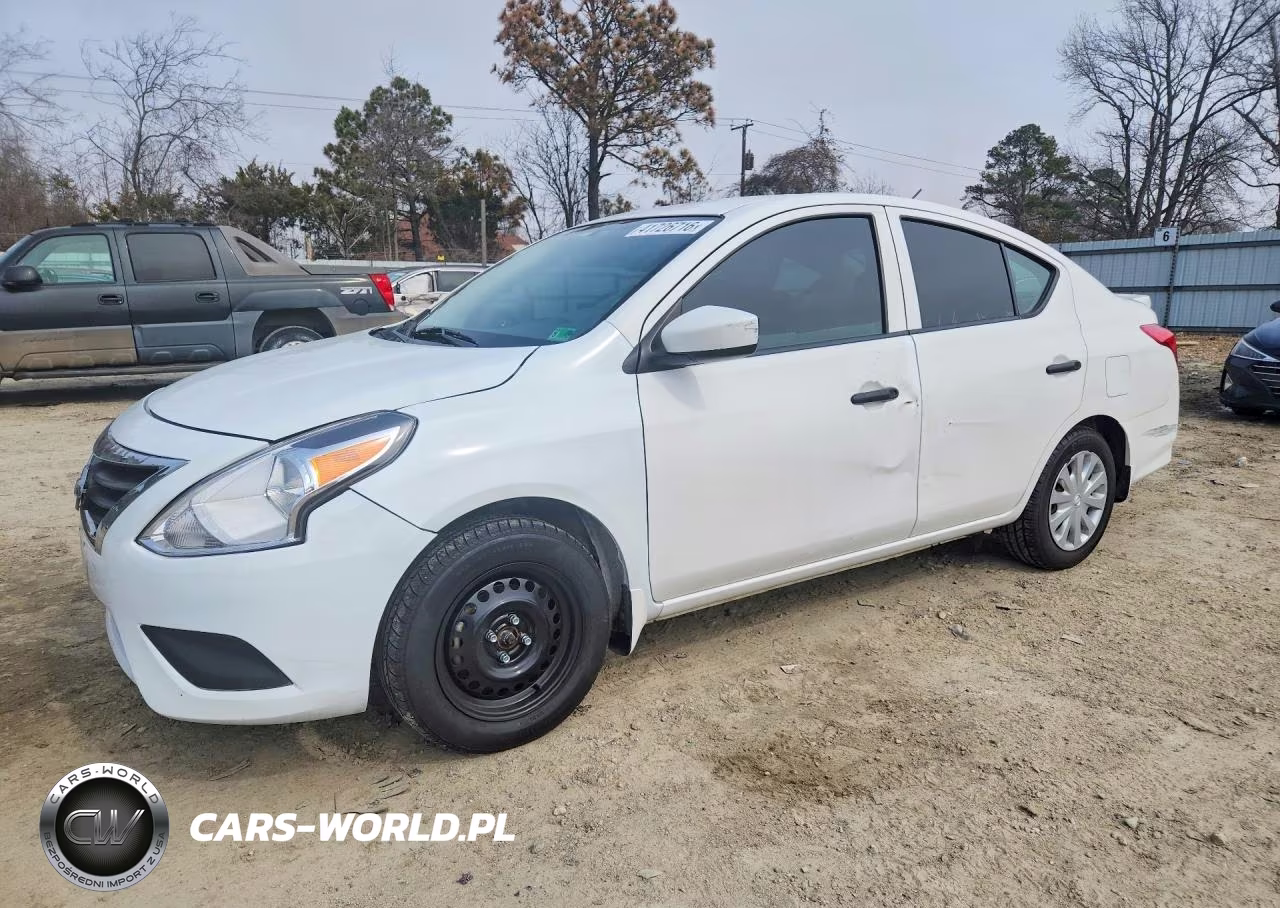 Główne zdjęcie 2019 Nissan Versa S Plus