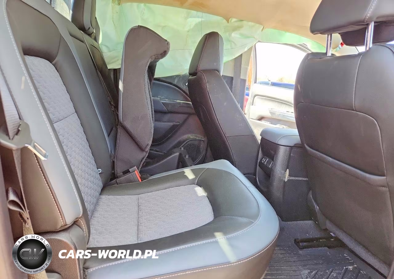 2019 Chevrolet Colorado Z71 VIN:1GCGTDEN8K1301386 - 10