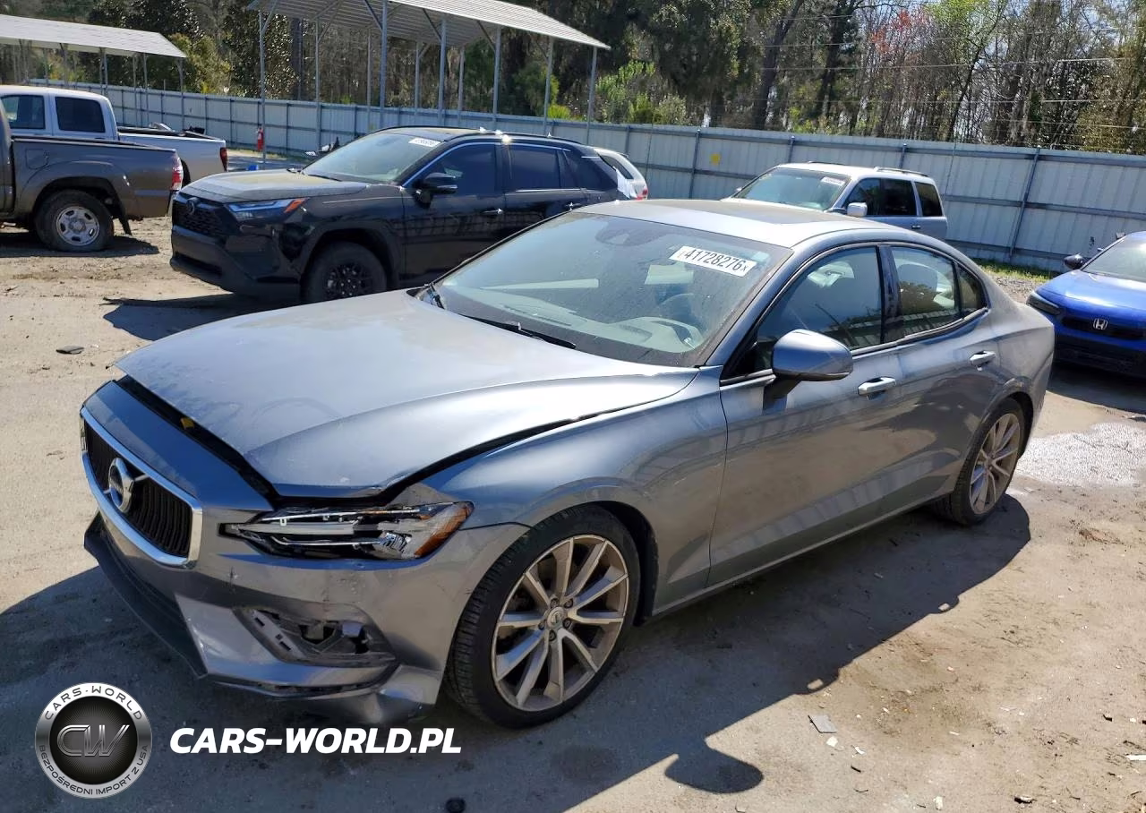 2020 Volvo S60 T5 Momentum