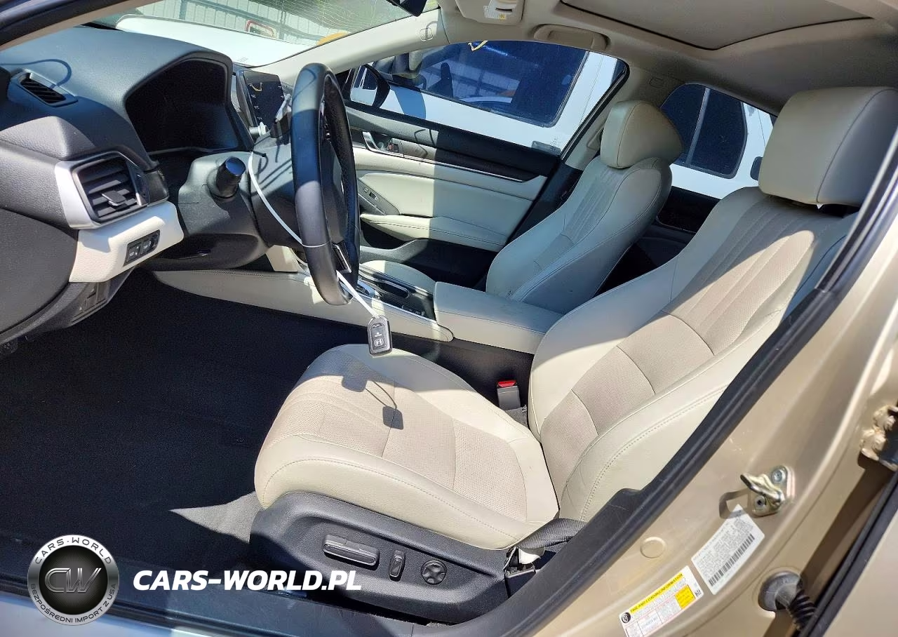 2018 Honda Accord Touring VIN:1HGCV2F91JA022800 - 7