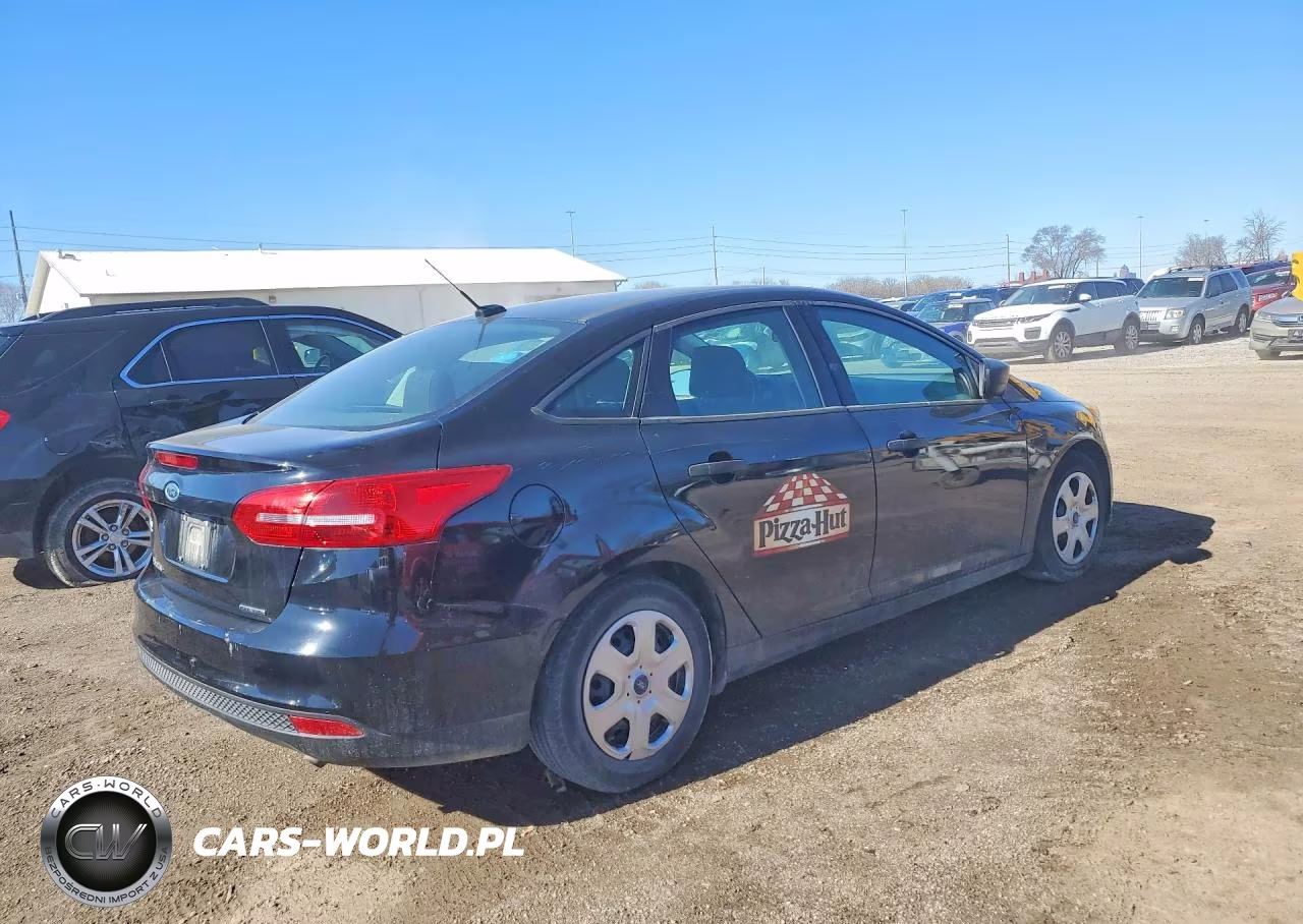 2016 Ford Focus S VIN:1FADP3E28GL372354 - 3