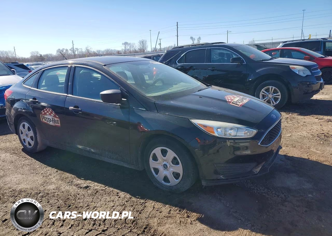 2016 Ford Focus S VIN:1FADP3E28GL372354 - 4