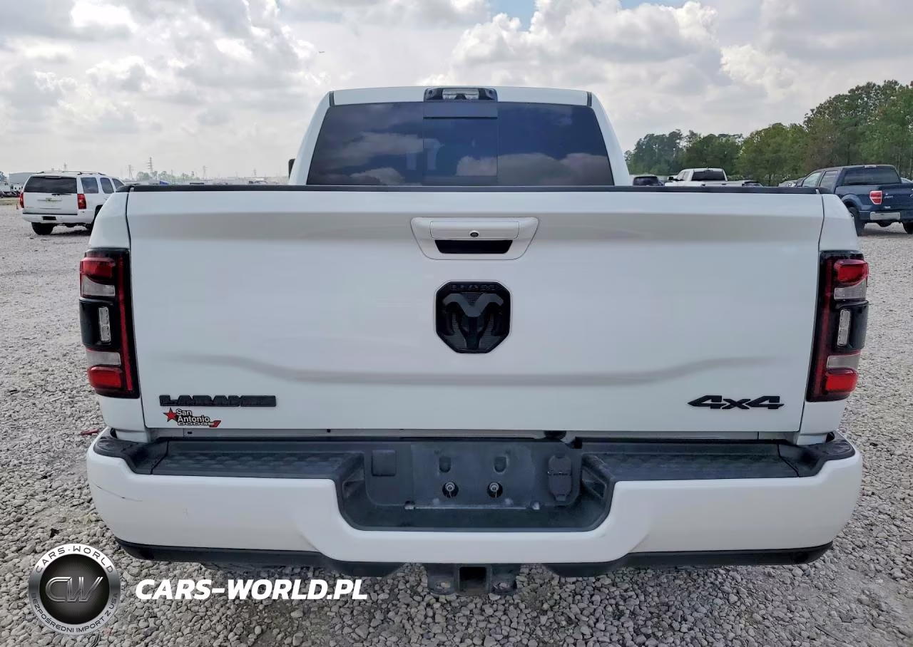 2022 Ram 2500 Laramie VIN:3C6UR5NL5NG381457 - 6