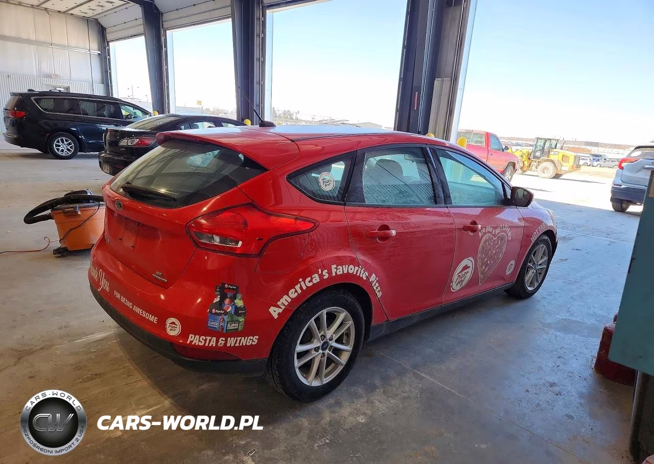 2016 Ford Focus Se VIN:1FADP3K29GL358161 - 3