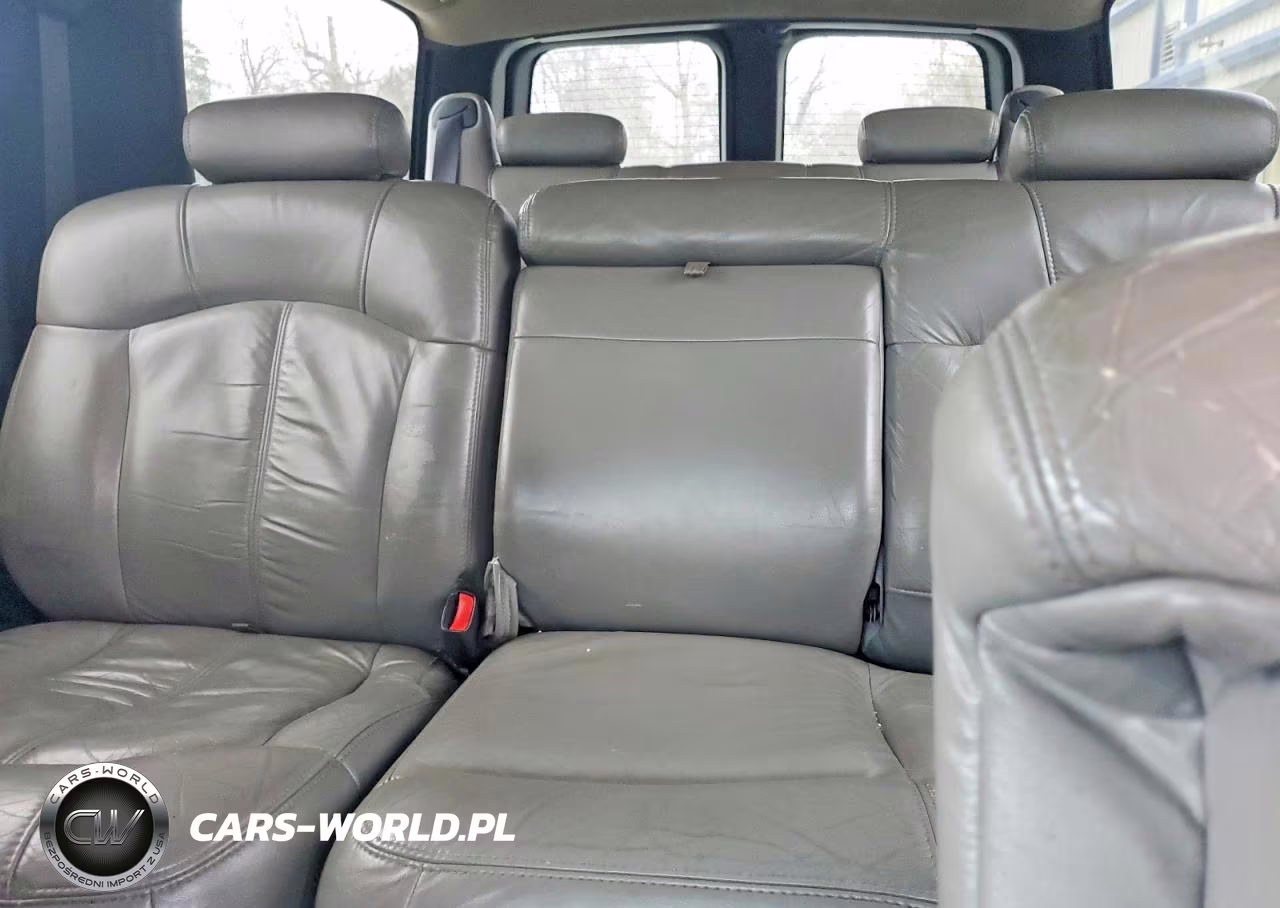 2001 Chevrolet Suburban K1500 VIN:1GNFK16T71J228141 - 10