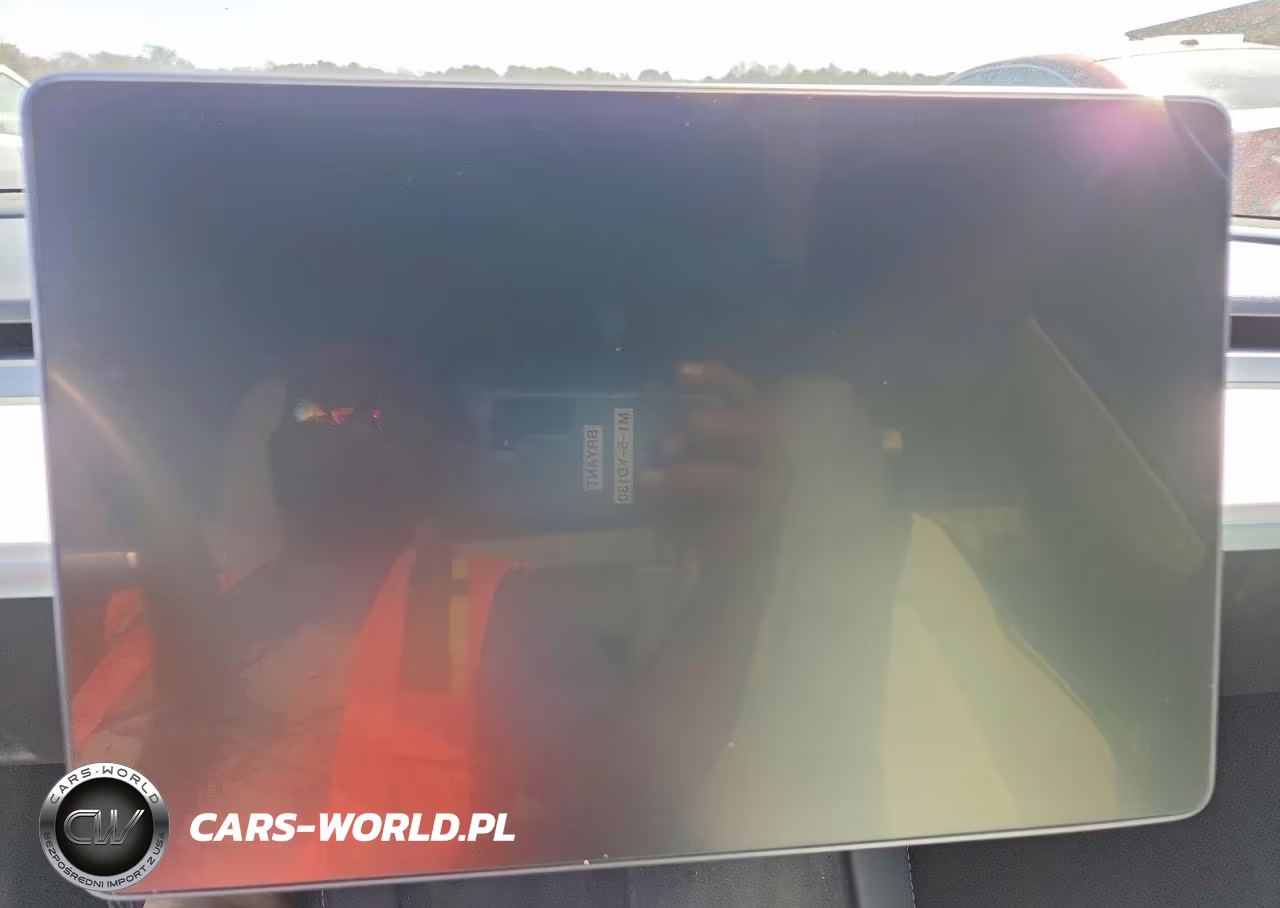 2021 Tesla Model Y VIN:5YJYGDEE5MF125299 - 9