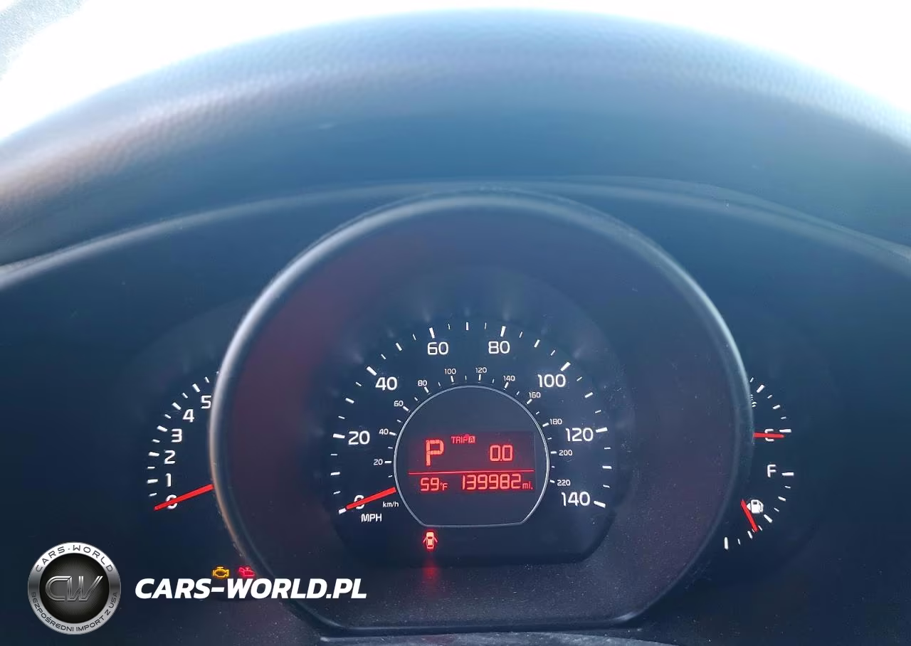 2016 Kia Soul + VIN:KNDJP3A55G7291382 - 9