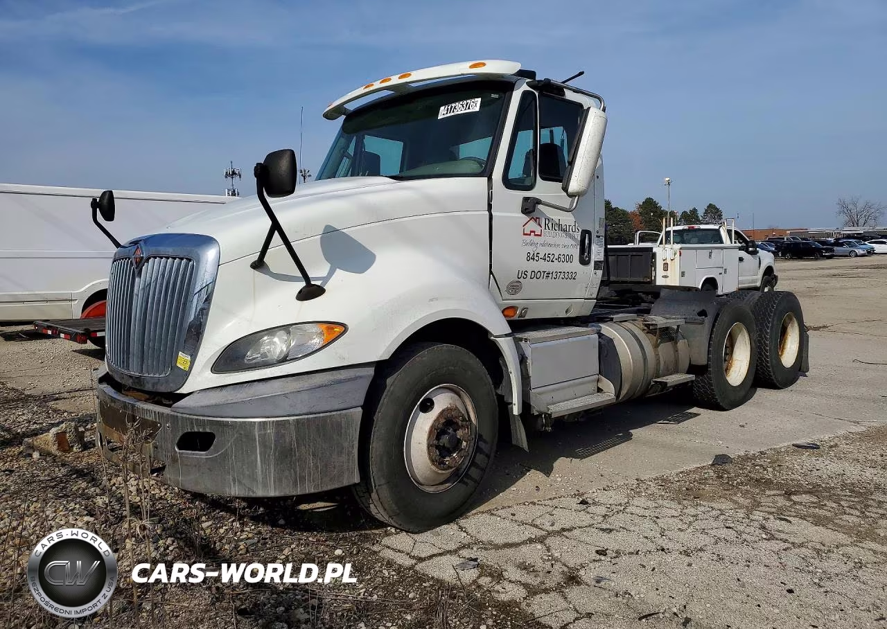 2016 International Prostar Semi Truck