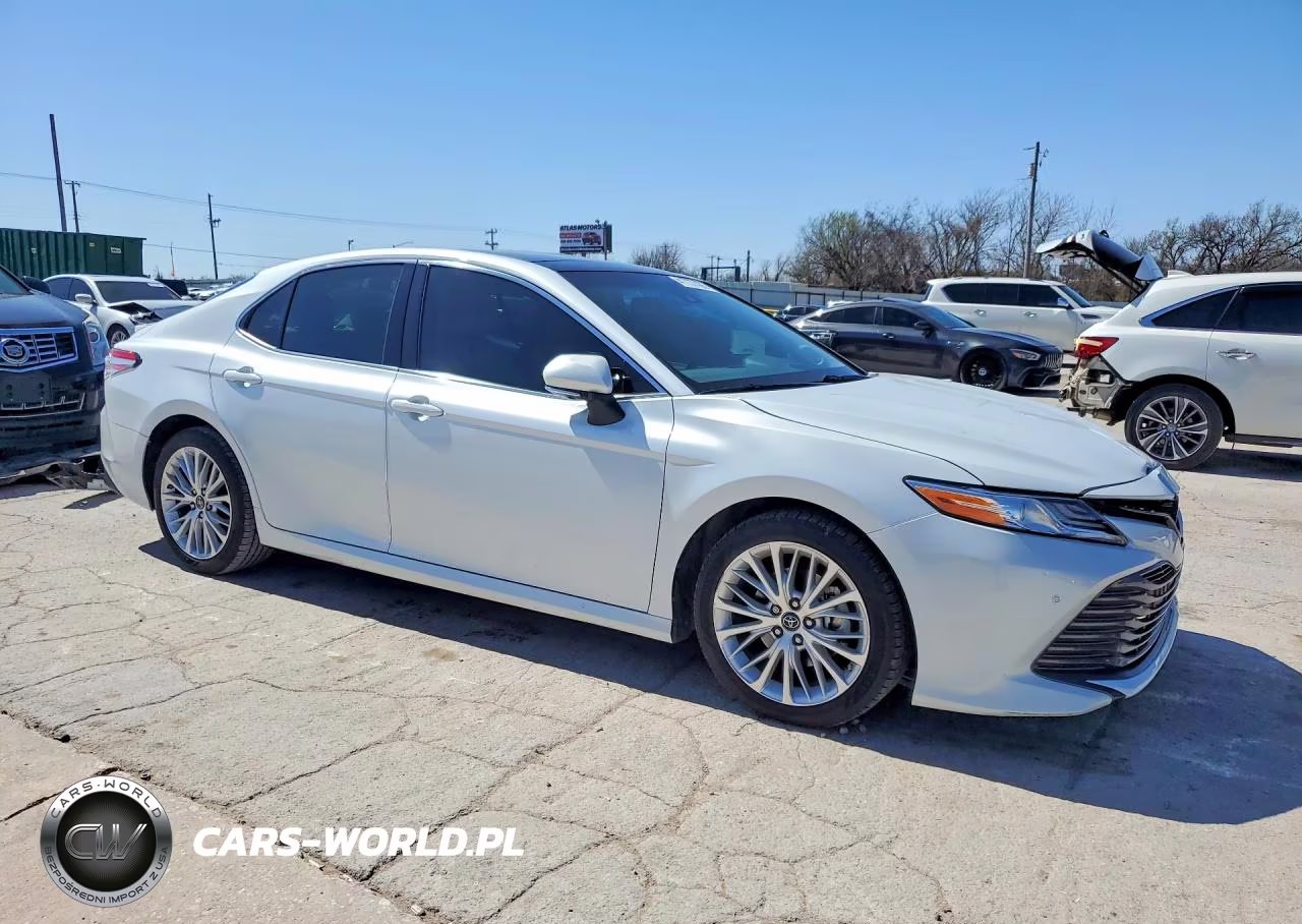 2018 Toyota Camry Xle VIN:4T1B11HK6JU041773 - 4