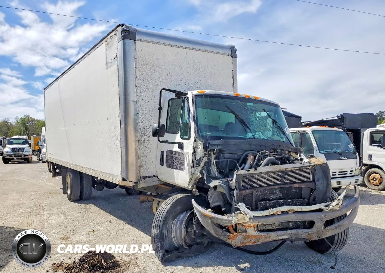 2013 International 4300 Box Truck