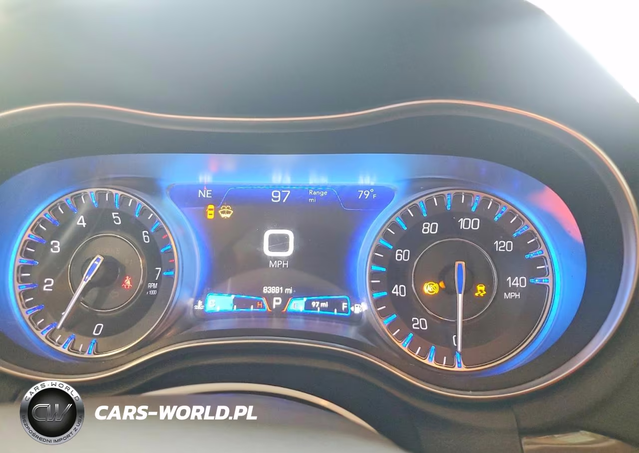 2021 Chrysler 300 Touring VIN:2C3CCAAG6MH661589 - 9
