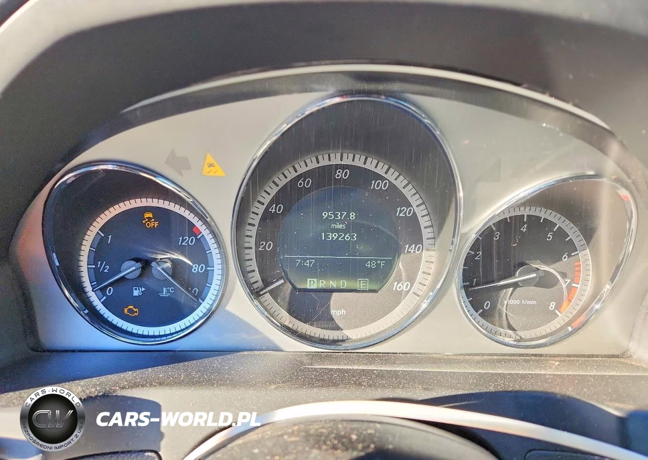 2011 Mercedes-Benz C 300 4Matic VIN:WDDGF8BB8BF525680 - 9