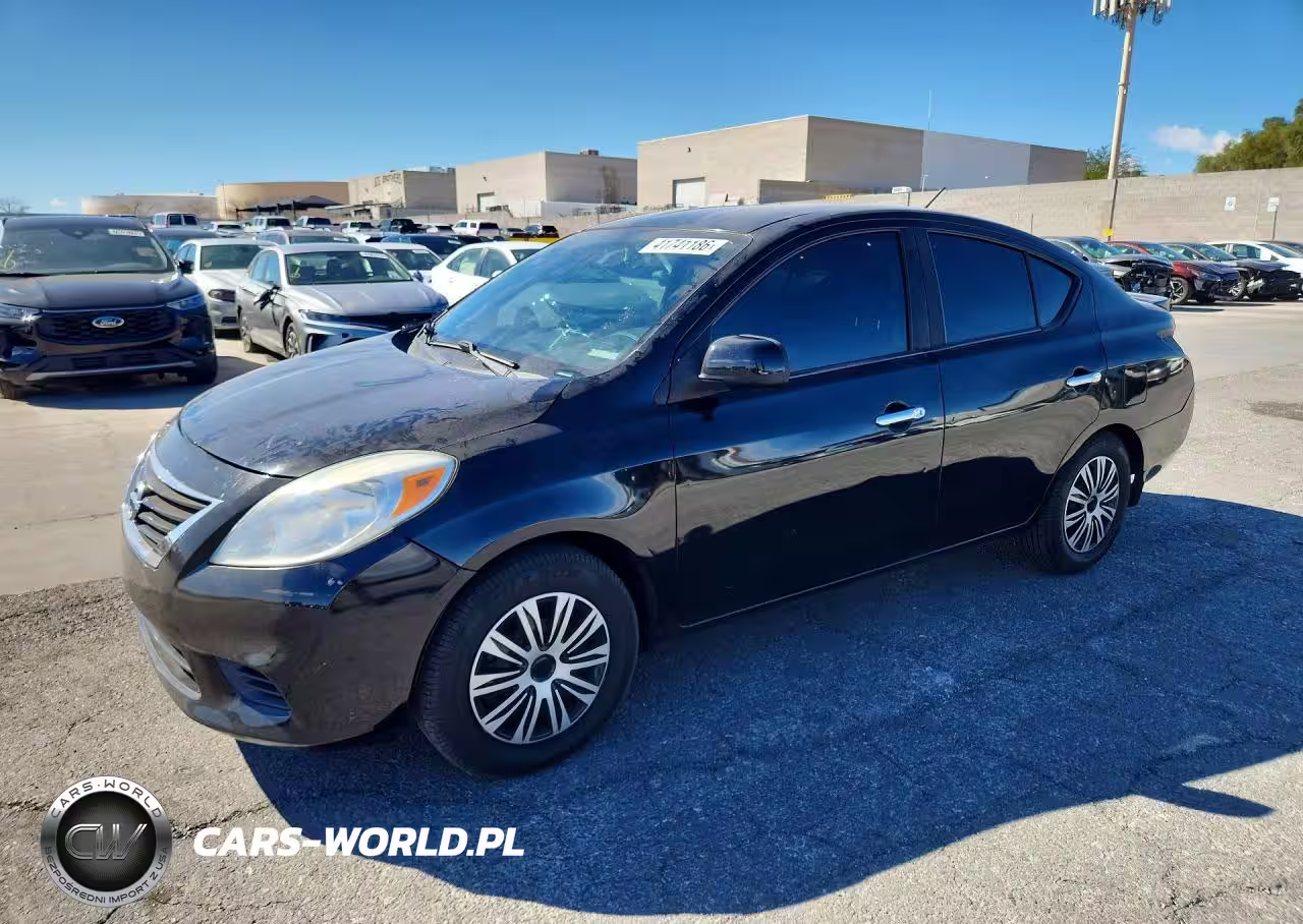 2013 Nissan Versa 1.6 S