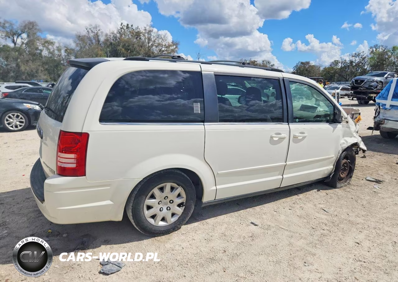 2010 Chrysler Town & Country Lx VIN:2A4RR4DE0AR271880 - 3