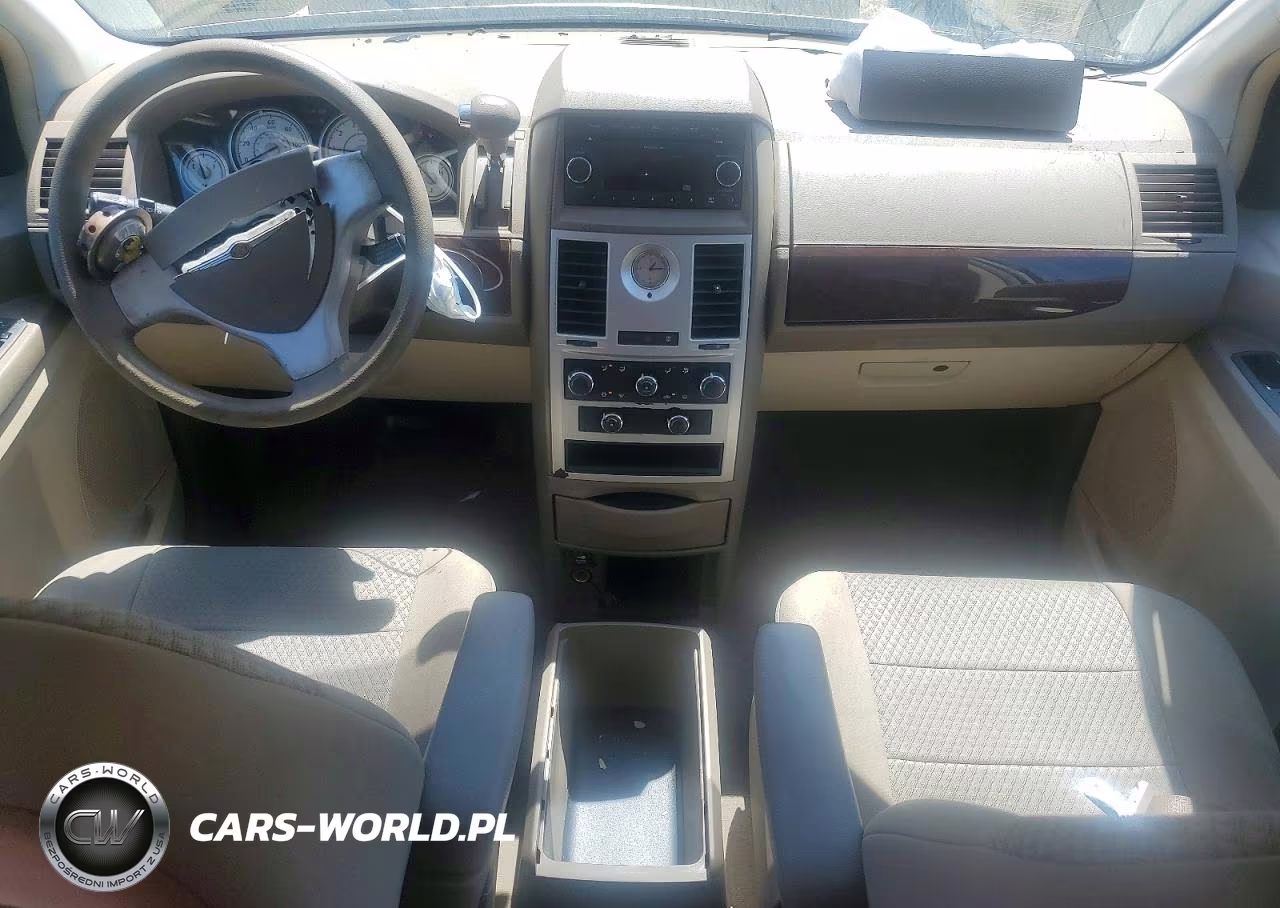 2010 Chrysler Town & Country Lx VIN:2A4RR4DE0AR271880 - 8