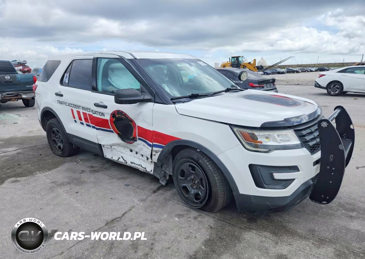 2017 Ford Explorer Police Interceptor VIN:1FM5K8AR1HGB93768 - 4