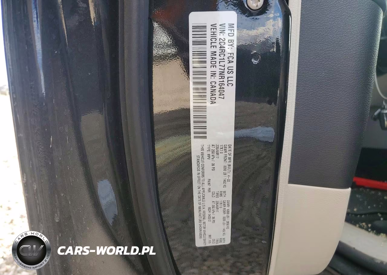 2022 Chrysler Pacifica Hybrid Touring L VIN:2C4RC1L77NR164047 - 13