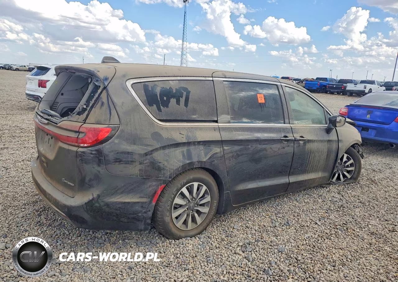 2022 Chrysler Pacifica Hybrid Touring L VIN:2C4RC1L77NR164047 - 3