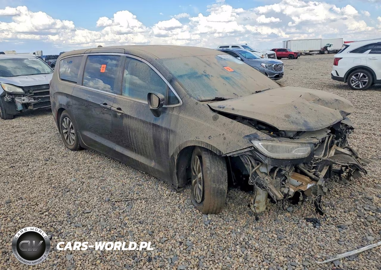 2022 Chrysler Pacifica Hybrid Touring L VIN:2C4RC1L77NR164047 - 4
