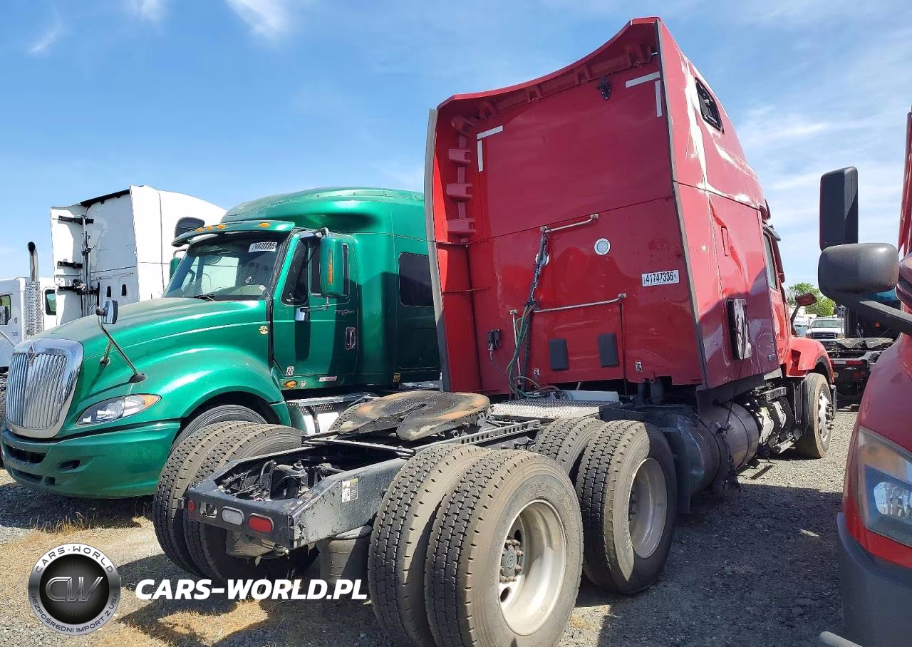 2026 Peterbilt 579 VIN:1XPBD49X7TD796813 - 4