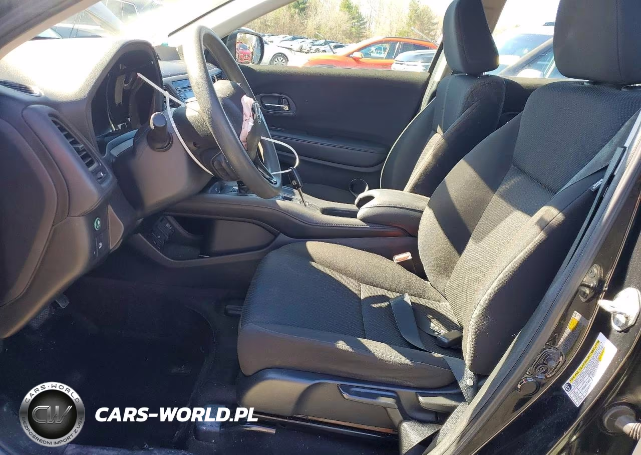 2018 Honda Hr-V Lx VIN:3CZRU6H37JM703049 - 7