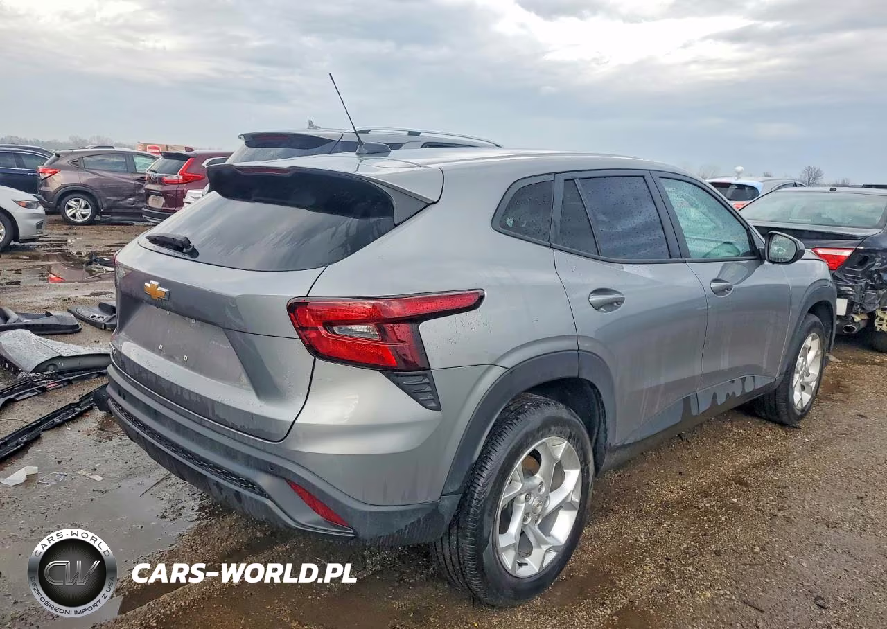 2025 Chevrolet Trax Ls VIN:KL77LFEP4SC160556 - 3