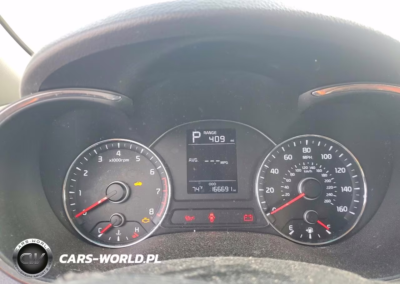 2017 Kia Forte Lx VIN:3KPFK4A7XHE090946 - 9