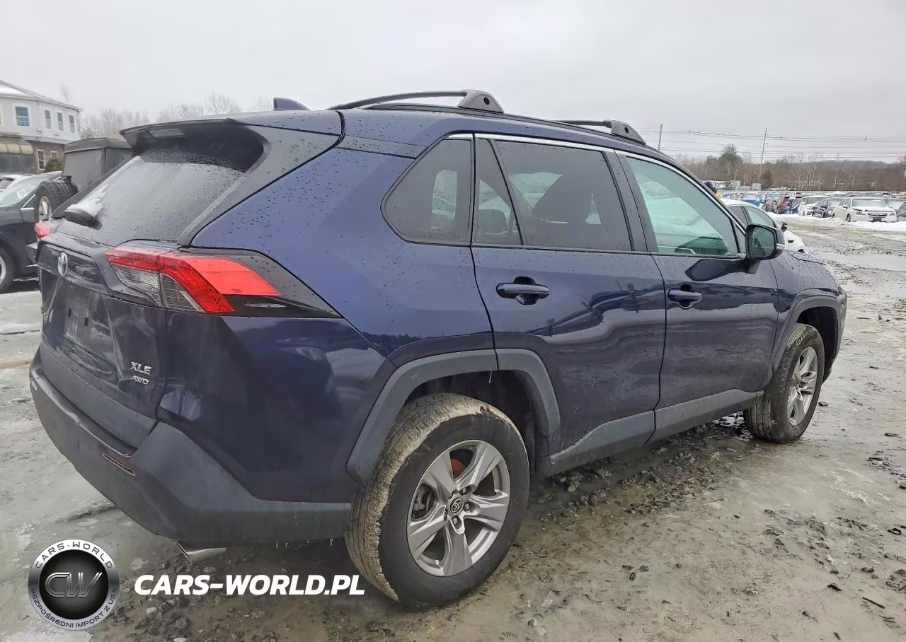 2023 Toyota Rav4 Xle VIN:2T3P1RFV5PW334078 - 3