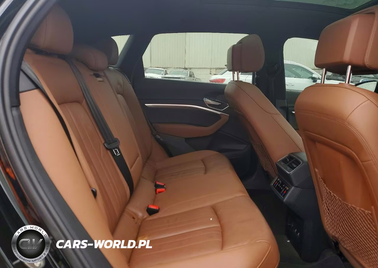 2022 Audi E-Tron Premium VIN:WA1AAAGE1NB005612 - 11